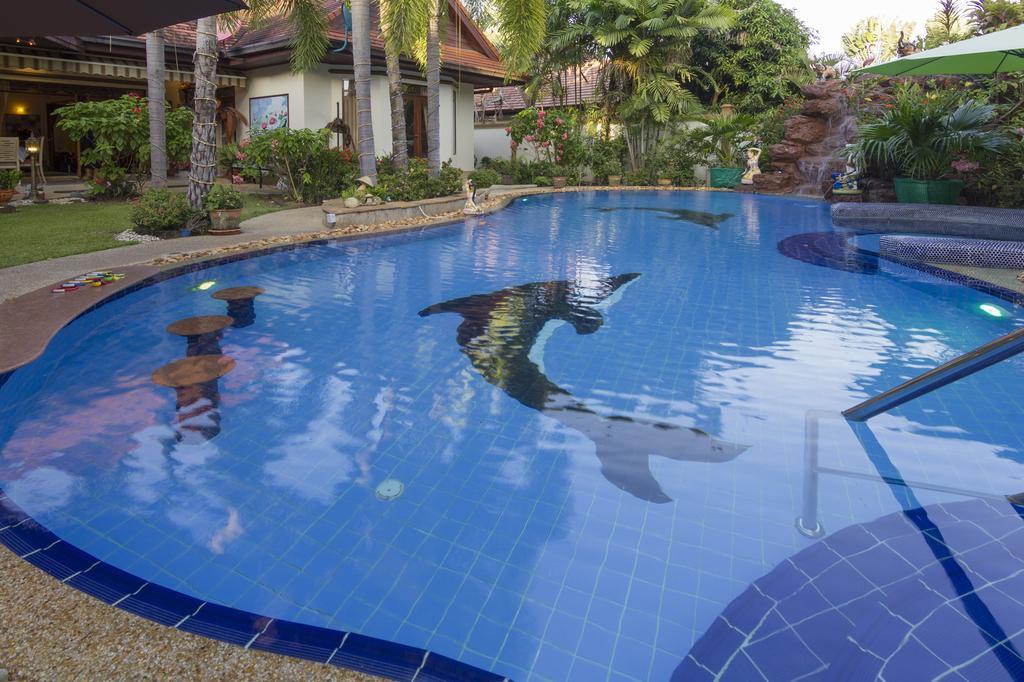 Relaxing Palm Pool Villa And Tropical Garden Bang Lamung Bagian luar foto