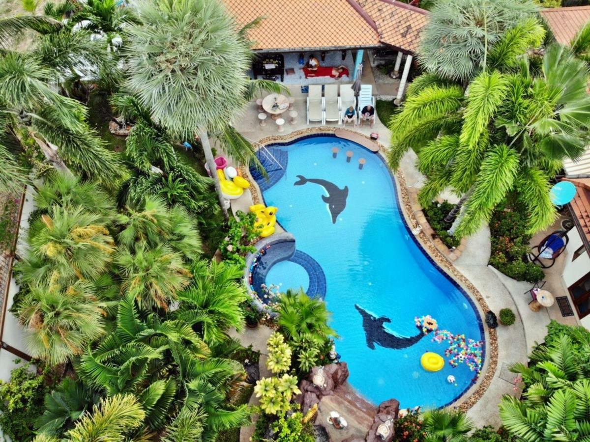 Relaxing Palm Pool Villa And Tropical Garden Bang Lamung Bagian luar foto